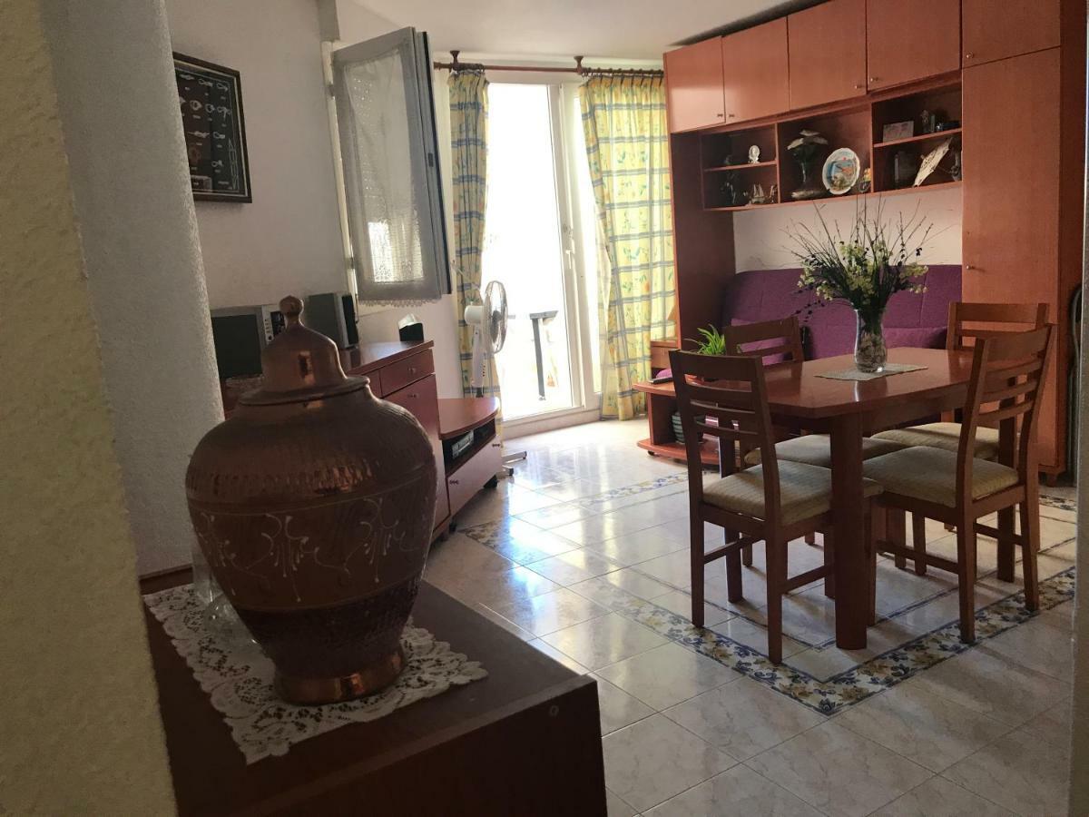 Apartamento Nº 13 Urb. Cala Josep Vinaros Bagian luar foto